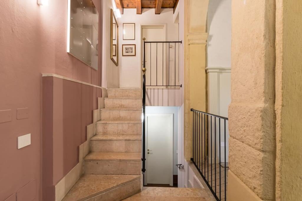 דירות ורונה Residenza Angels @Piazzadelleerbe מראה חיצוני תמונה