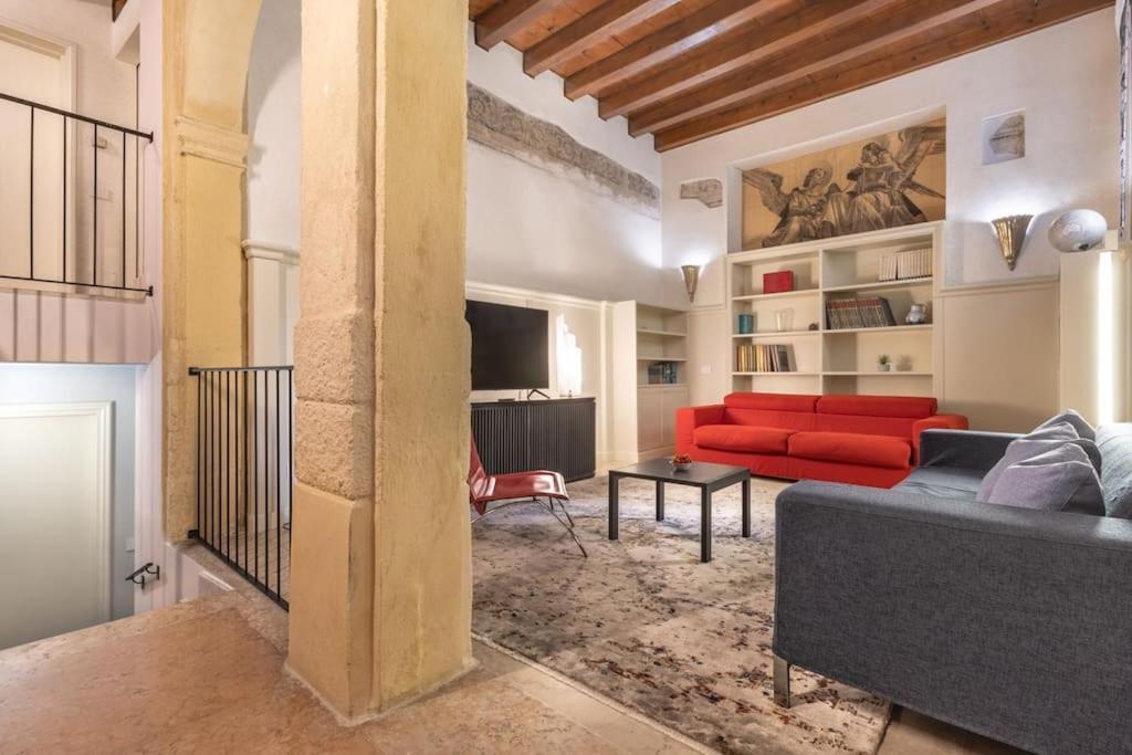דירות ורונה Residenza Angels @Piazzadelleerbe מראה חיצוני תמונה