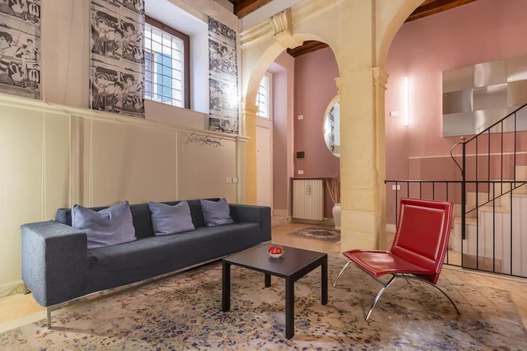 דירות ורונה Residenza Angels @Piazzadelleerbe מראה חיצוני תמונה